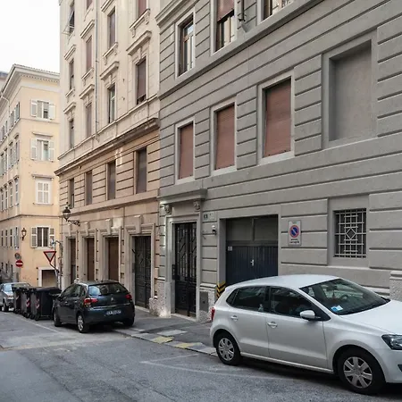 Casacuadra San Giusto Apartment *